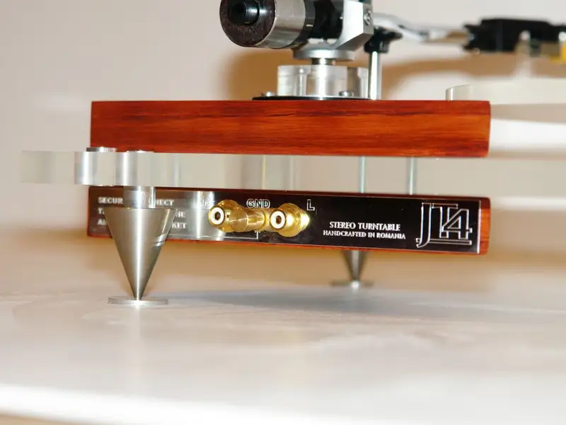 Pickup-urile Jarett Acoustics, sisteme audio hi-fi in stil retro