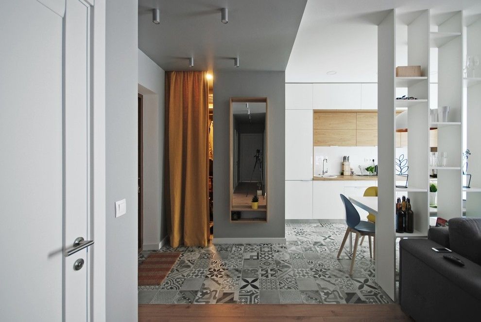 77 Square Meters of Modern Simplicity: A Young Family's Business Card