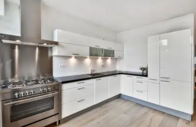 Kitchen Furniture: Materials, Dimensions, and Configurations to Suit Your Lifestyle
