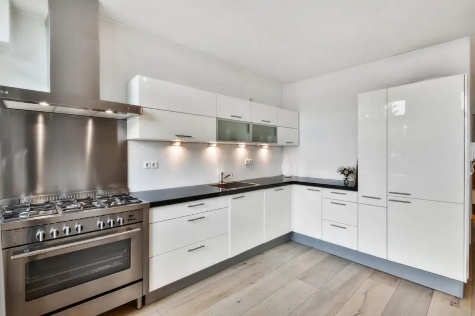 Kitchen Furniture: Materials, Dimensions, and Configurations to Suit Your Lifestyle
