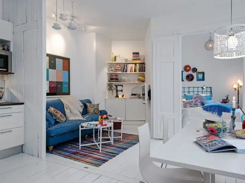 Amenajare de apartament mic cu accente de culoare