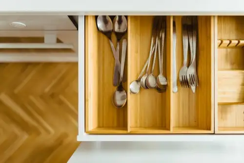 Cum amenajezi o bucătărie în stil minimalist: sfaturi ingenioase