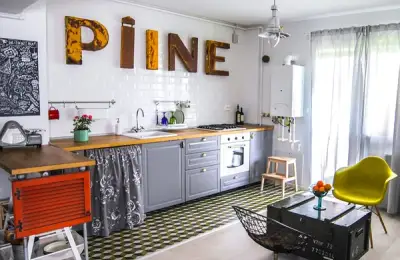 Home with Liana and Sorin: a Retro Design