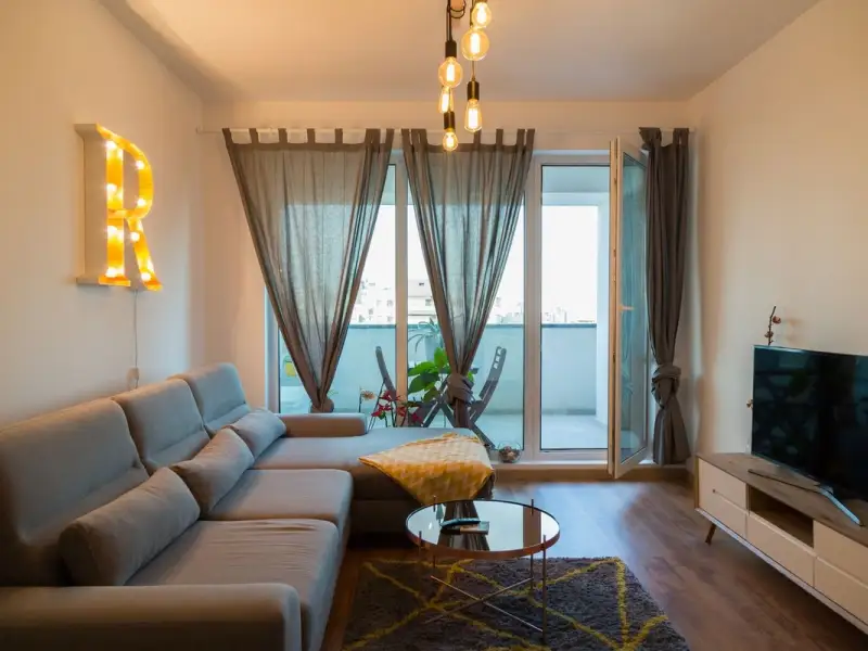 Design modern cu influente retro intr-un apartament de 63 mp din Bucuresti