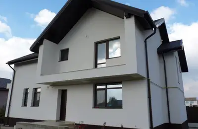 Decorative Paints and Plasters for a Complete Home Renovation