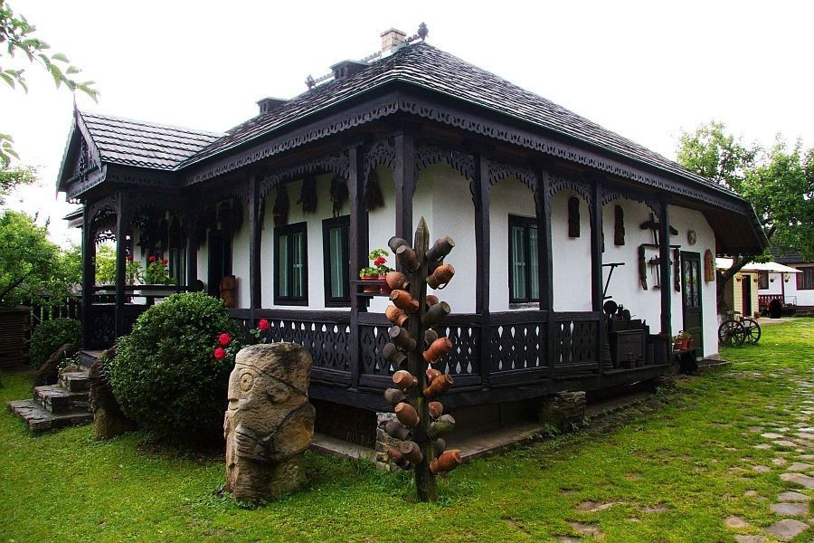 Traditii romanesti: Arta din casele taranilor romani