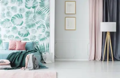 Wall Decor: Choosing the Right Pieces to Transform a Lackluster Bedroom