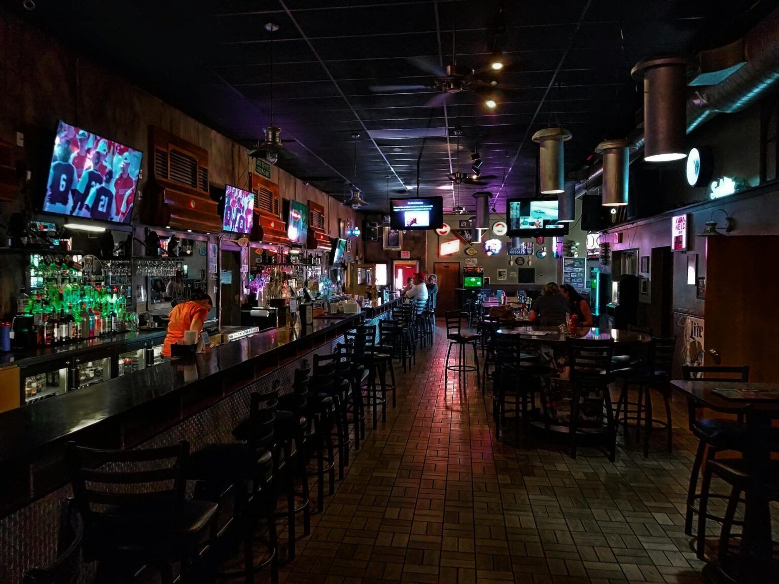 Cum să amenajezi un bar cu tematică sportivă