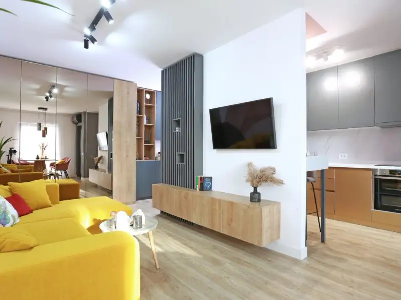 Amenajare moderna in culori vibrante intr-un apartament de 2 camere si 54 mp