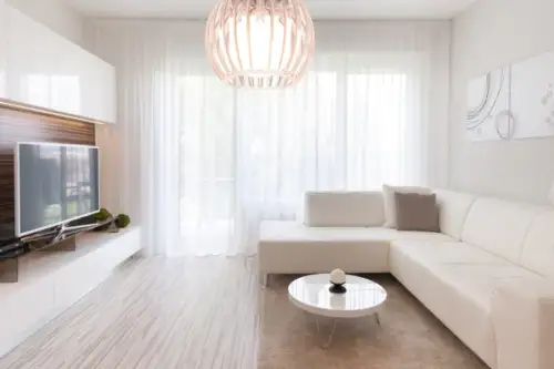 Un apartament de 2 camere minimalist amenajat