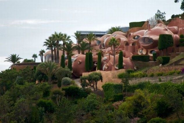 “Casa cu bule” a lui Pierre Cardin, de pe Coasta de Azur