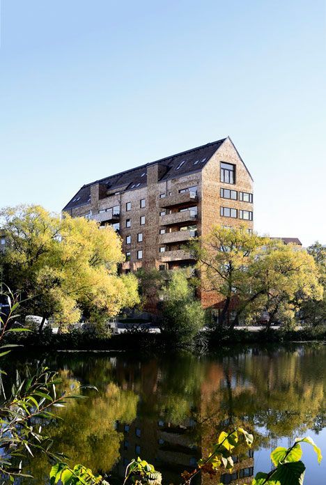8-Story Wooden Building Block