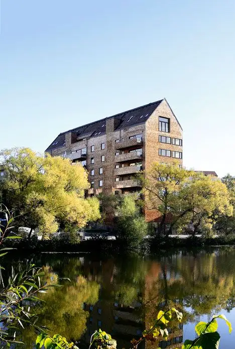 8-Story Wooden Building Block