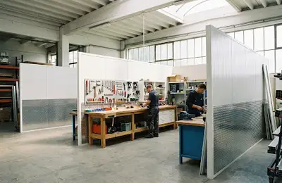 Panel Plus - Un atelier luminos și protejat începe cu alegeri făcute pentru toate anotimpurile