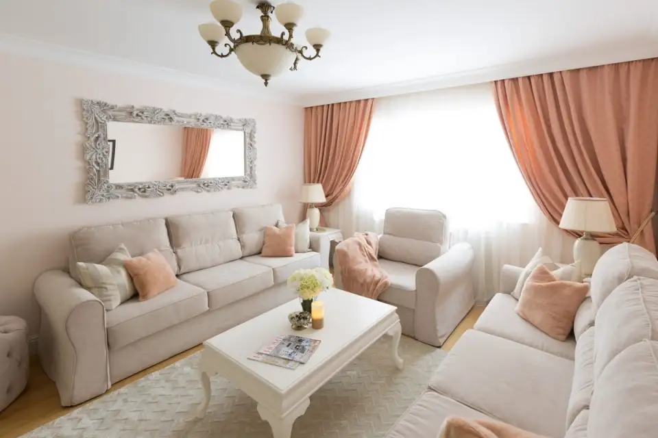 Classic Style for a 3-Bedroom, 76 sqm Apartment in Bucharest