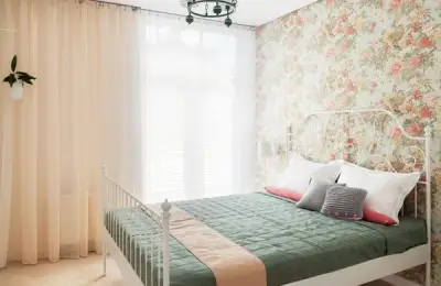 Feminine Decor in a 43 Square Meter Apartment