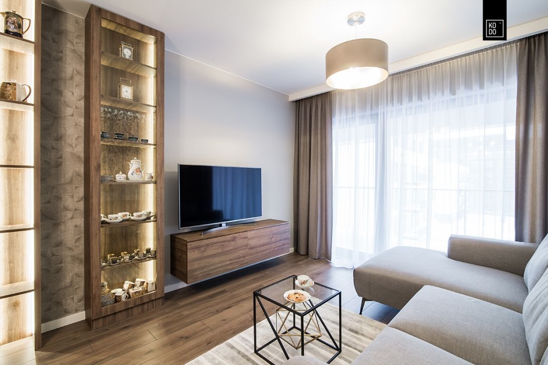 Eclectic Style with Vintage Accents in a 3-Bedroom Apartment