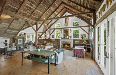 Transforming a Barn into a Spectacular Home