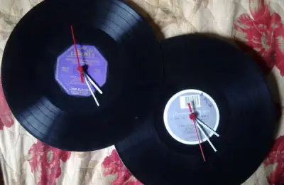 12 DIY Ideas for Making a Handmade Clock for Your Home