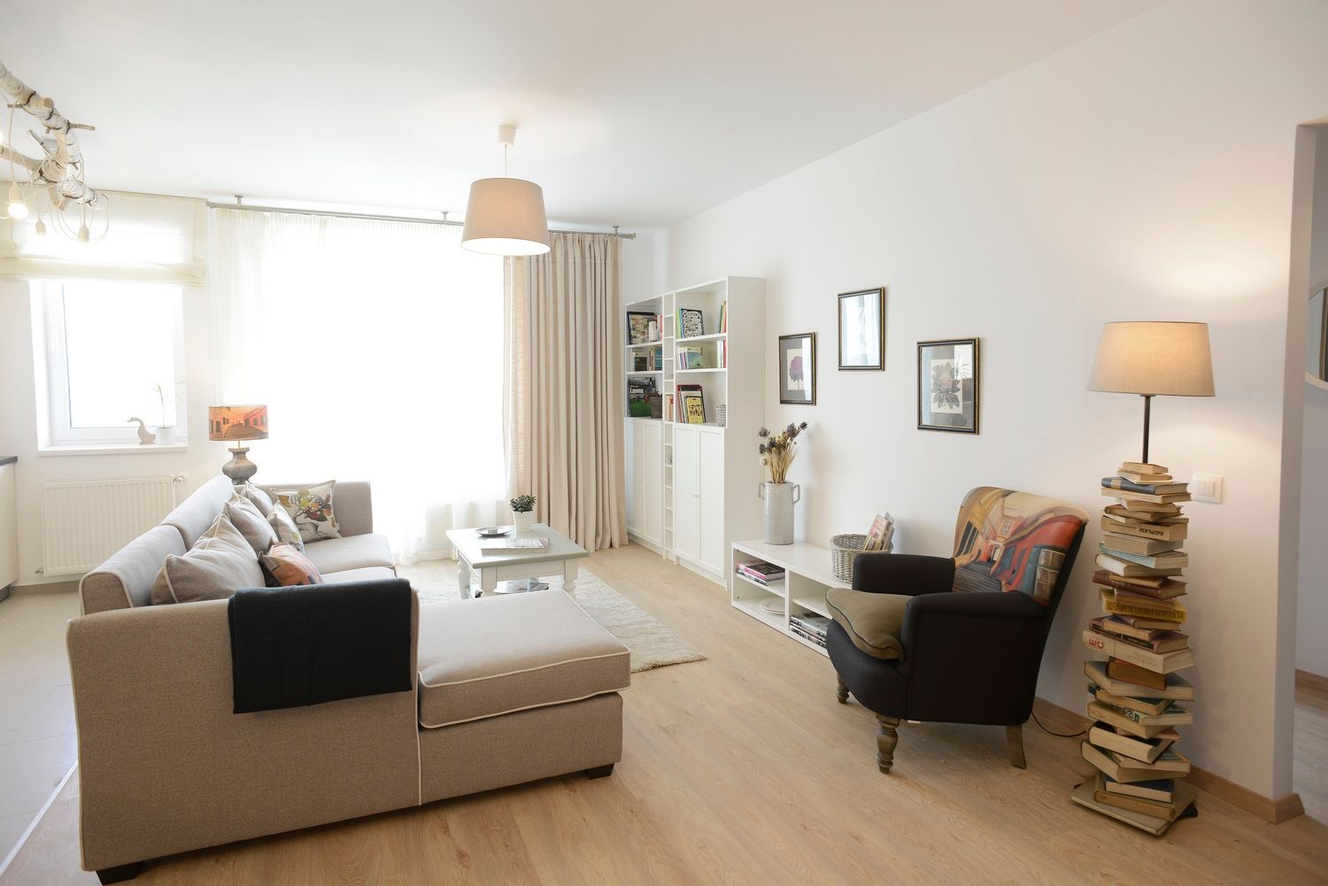 Tuscan Atmosphere in a Two-Bedroom Bucharest Apartment
