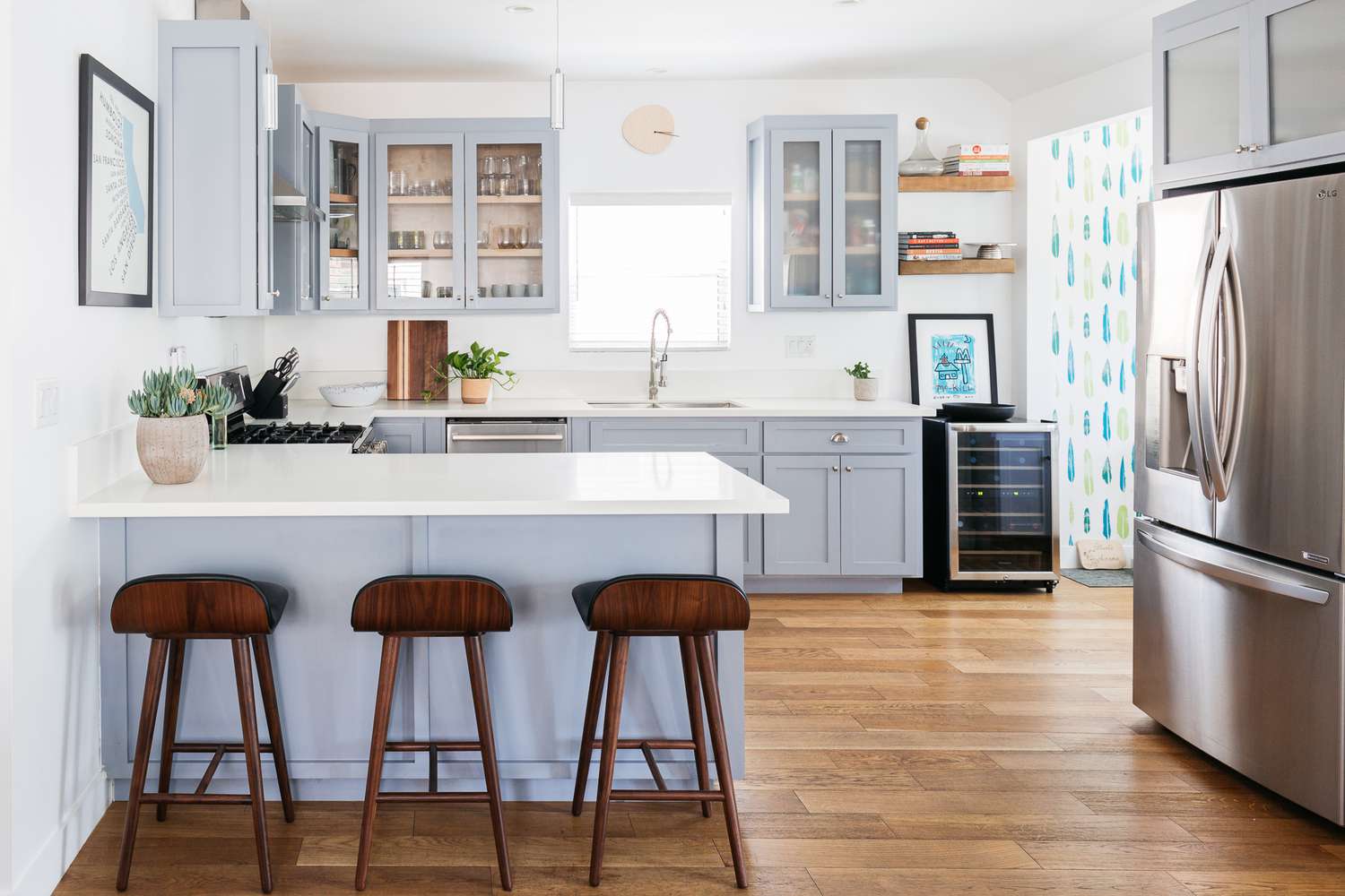 Transforming Small Kitchens with 10 Smart Color Choices
