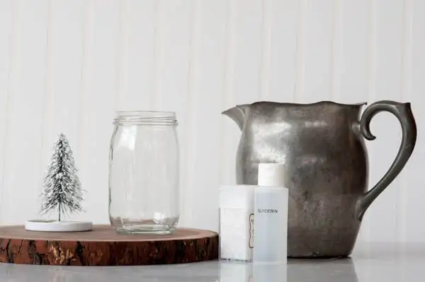 Handmade Christmas Decorations: How to Make a Snow Globe