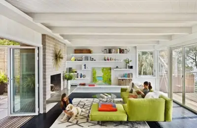 A Mid-Century Modern Home in