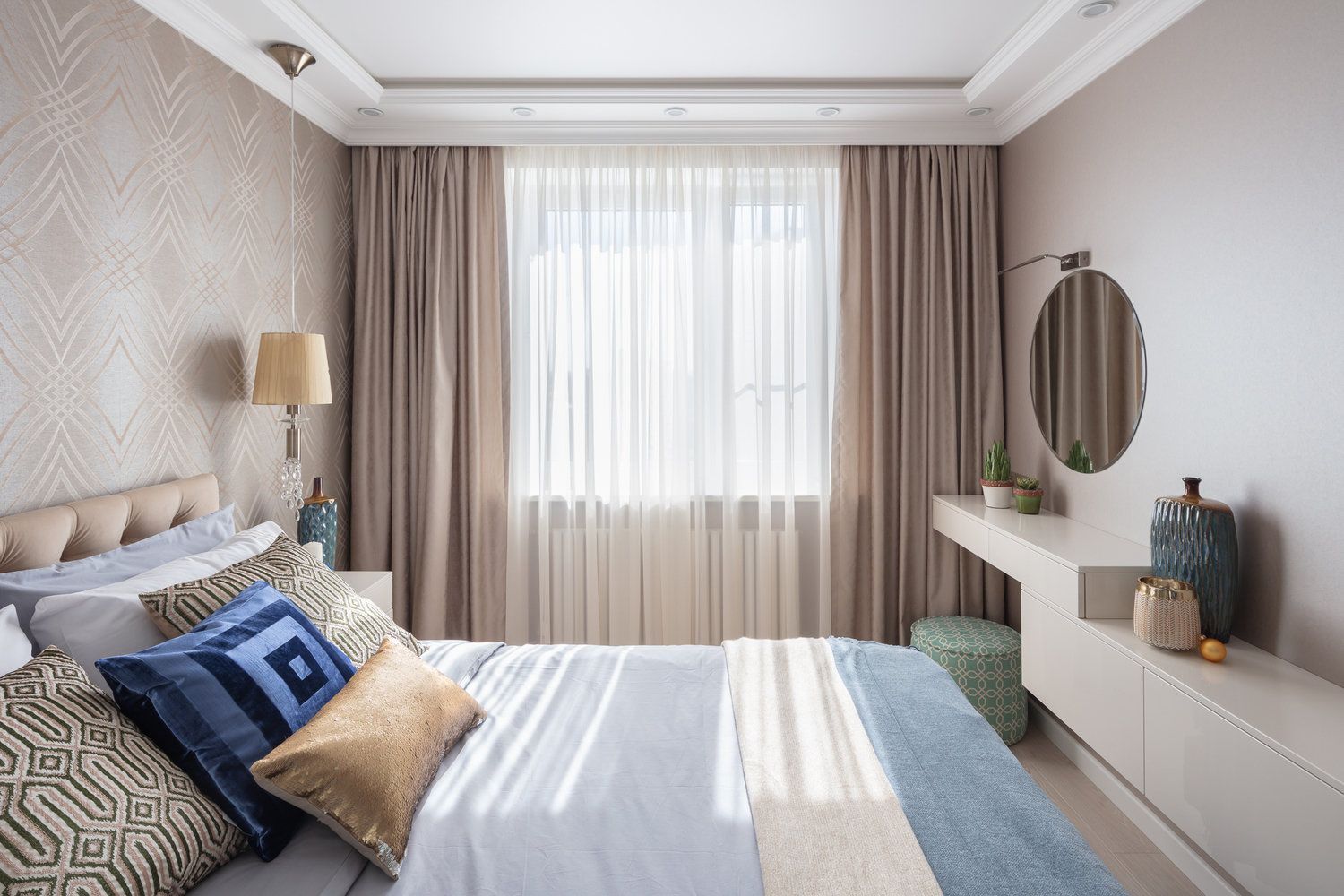 Living-Free, but with 2 Bedrooms: A Bright and Comfortable Space for a Family of 4