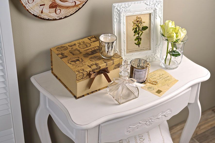 Personalized Furniture in Shabby Chic or Vintage Style from Insignis