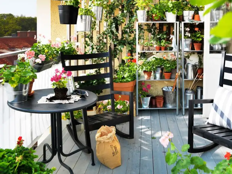 Recucerirea balconului si transformarea lui intr-un spatiu pentru relaxare
