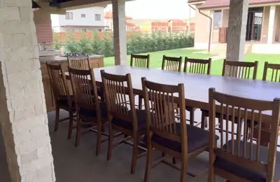 Durability and Comfort: Oak Wood Furniture