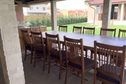 Durabilitate si confort mobilierul din lemn de stejar