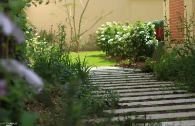 Urban Garden: A Balanced Mix of Colors and Textures