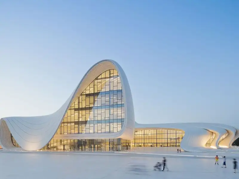 Cladire semnata Zaha Hadid manifest arhitectonic in capitala Baku