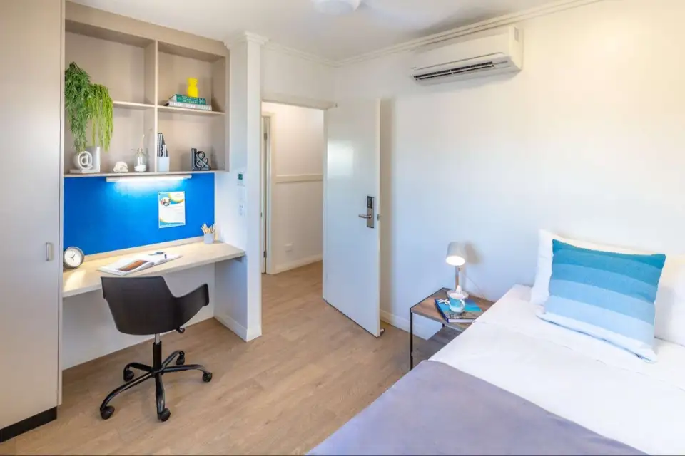 Creating an Optimal Learning Environment: The Ultimate Guide to Setting Up a Student's Room