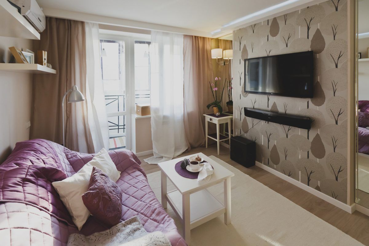 Elegant Decor with a Feminine Touch in a 35 sq m Space