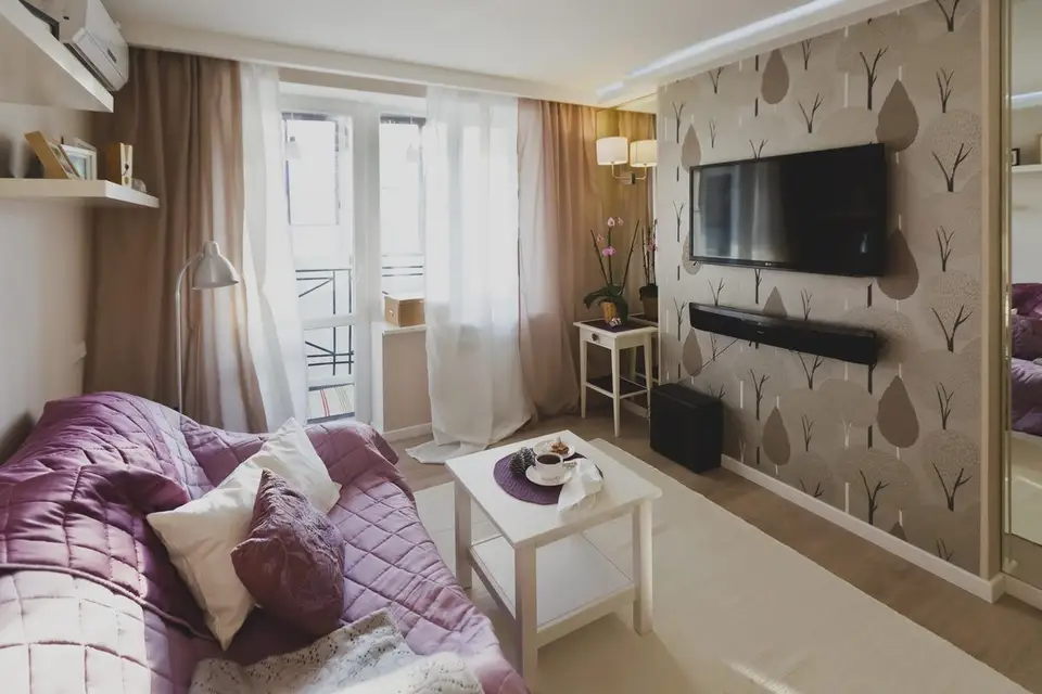 Elegant Decor with a Feminine Touch in a 35 sq m Space