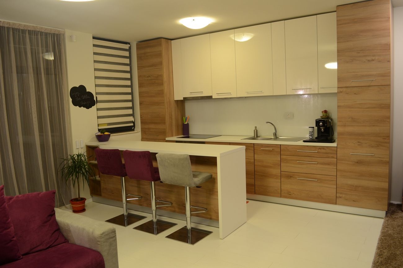 Readers' Homes: Anda and Her Self-Designed Apartment