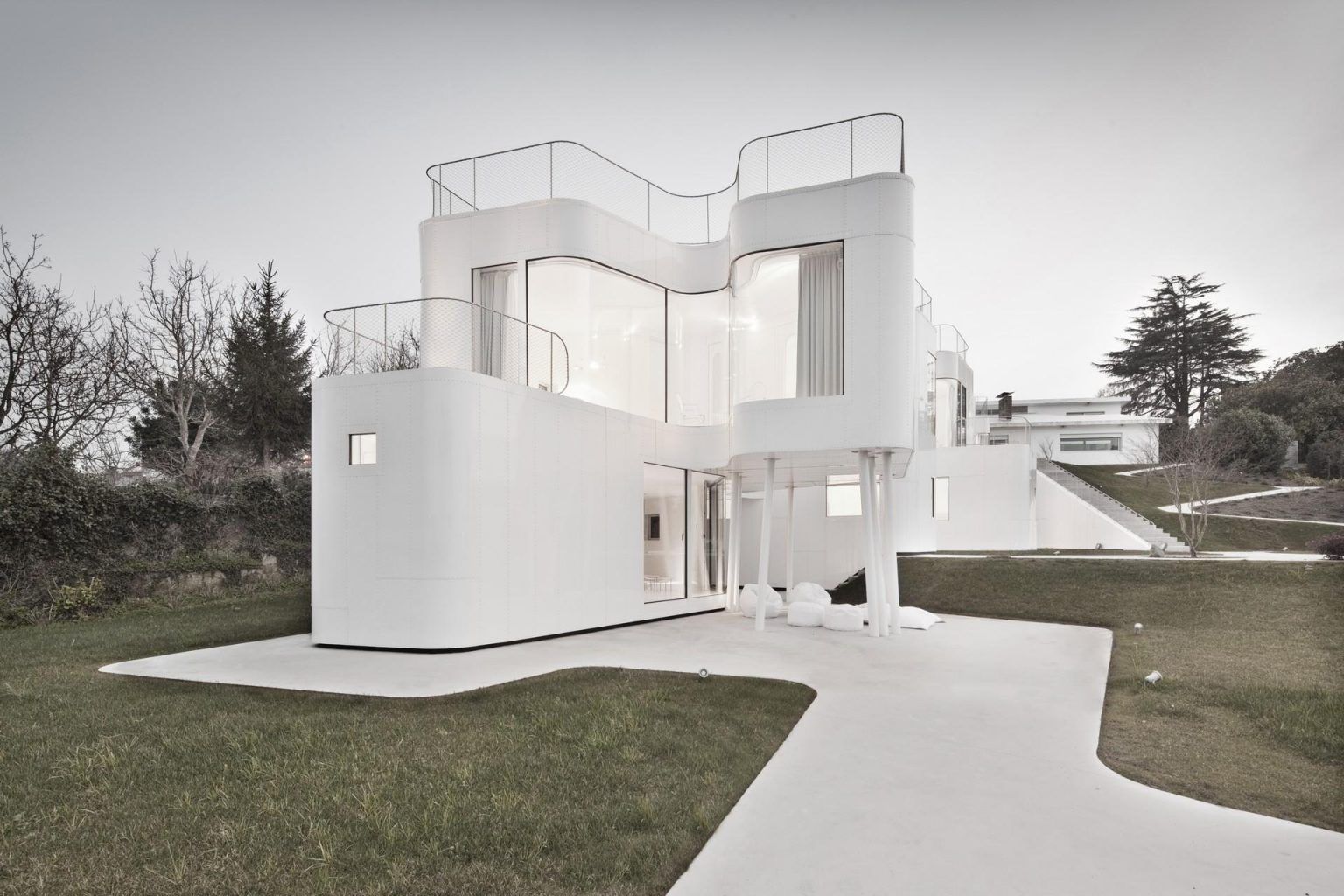 The White Omnipresent in an Incredible Building!