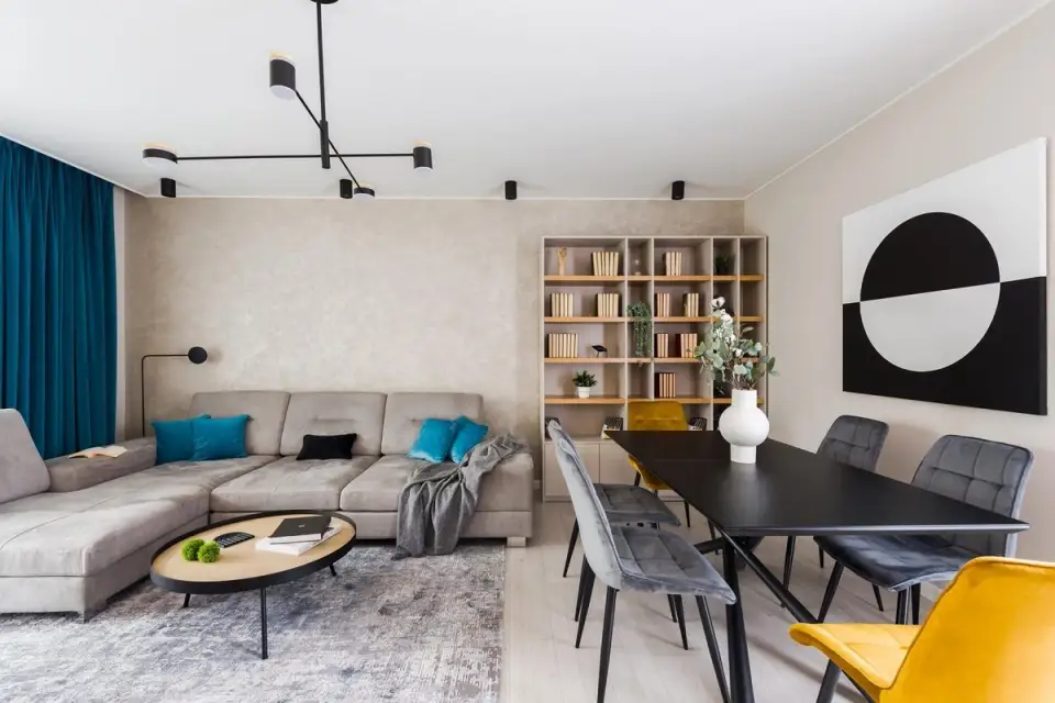 Three-Bedroom Modern Apartment for a Family of Four in