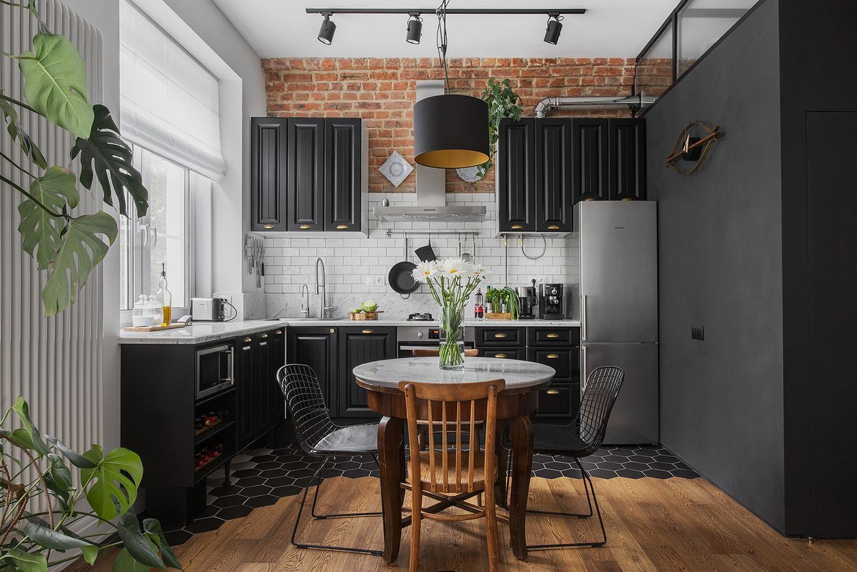 Contrasting Elements in an Original 56 sqm Layout