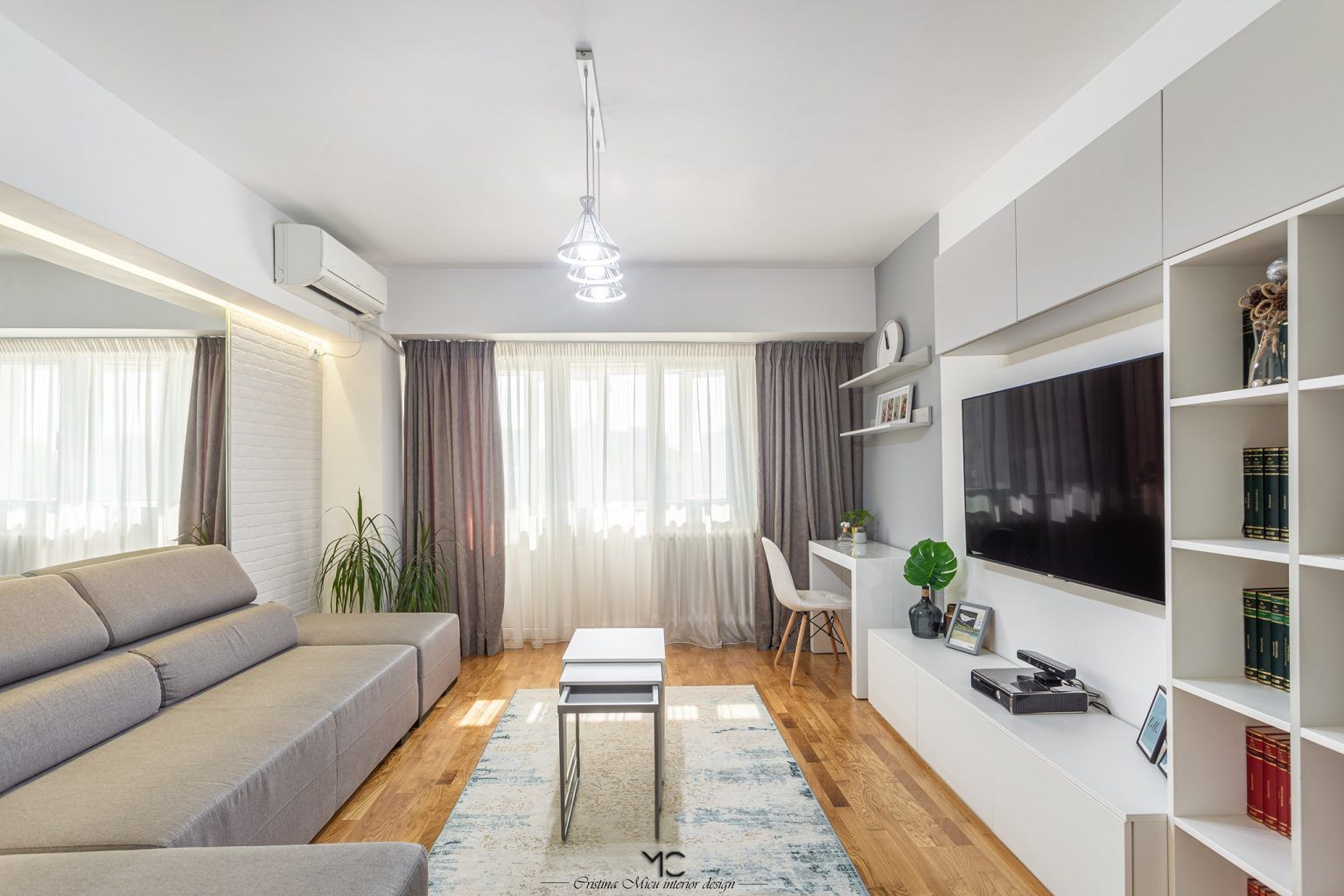 Modern and Bright Apartment for a Family of Four