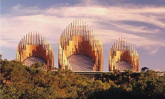 Complexul Cultural Tjibaou, inspirat din cultura traditionala  creatie Renzo Piano