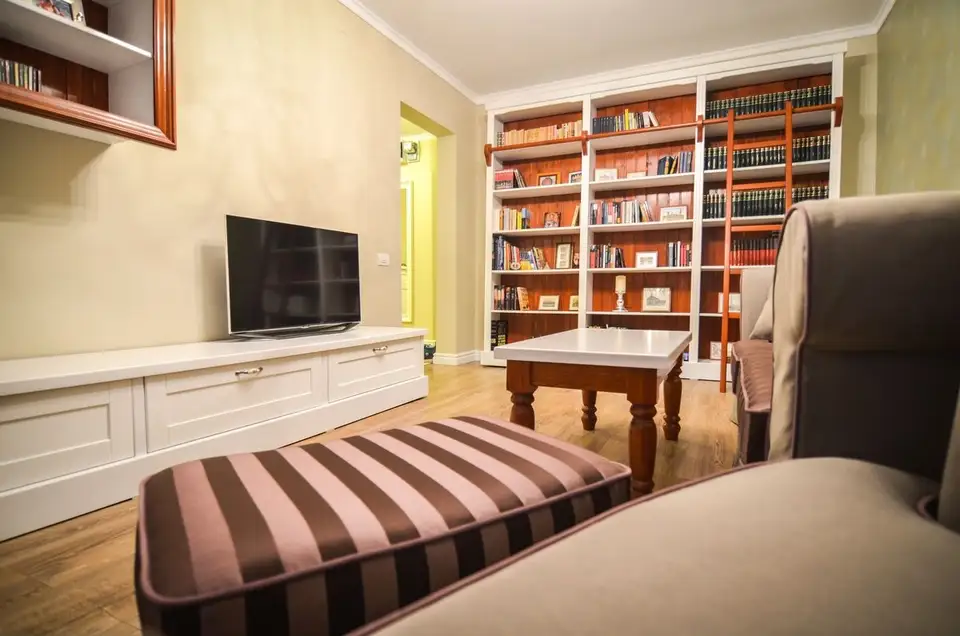 From House to Home: The Amazing Transformation of a 3-Bedroom Apartment in Bucharest