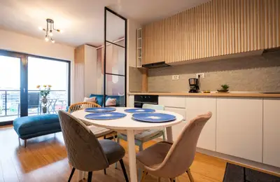 Charming 38sqm Studio with Vibrant Colors