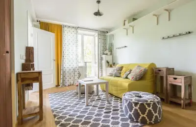 Minimalism and Functionality in a 33 sqm Studio Apartment