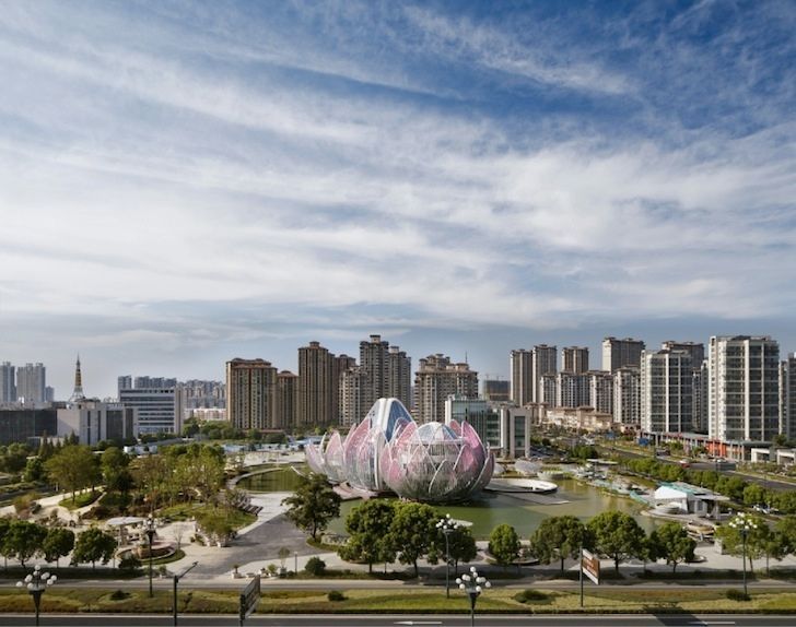 O cladire spectaculoasa in forma de nufar se ridica in orasul Wujin, China