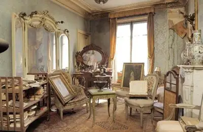 A Wealthy Woman Abandoned This Bucharest Apartment in 1942, and What Was Found Inside Is Amazing!