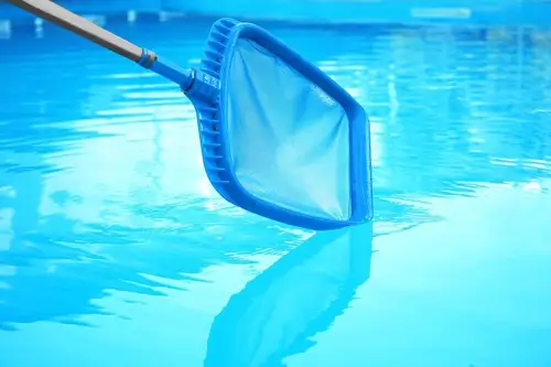 Cum să pregătești piscina primăvara pentru venirea verii
