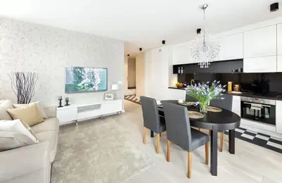 Simplicity and Elegance in a 4-Bedroom Apartment for a Family of Four